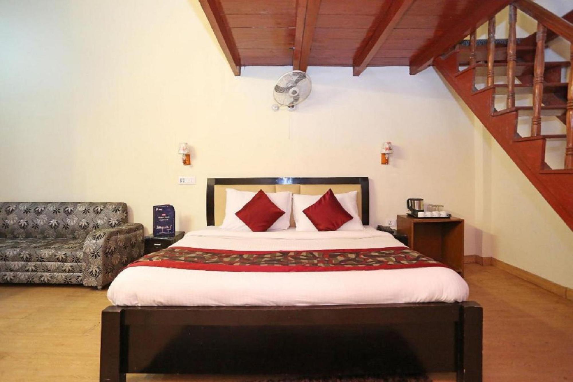 Goroomgo Moon Nainital Near Naini Lake - Parking & Lift Facilities -Hygiene And Spacious Room - Best Seller Extérieur photo
