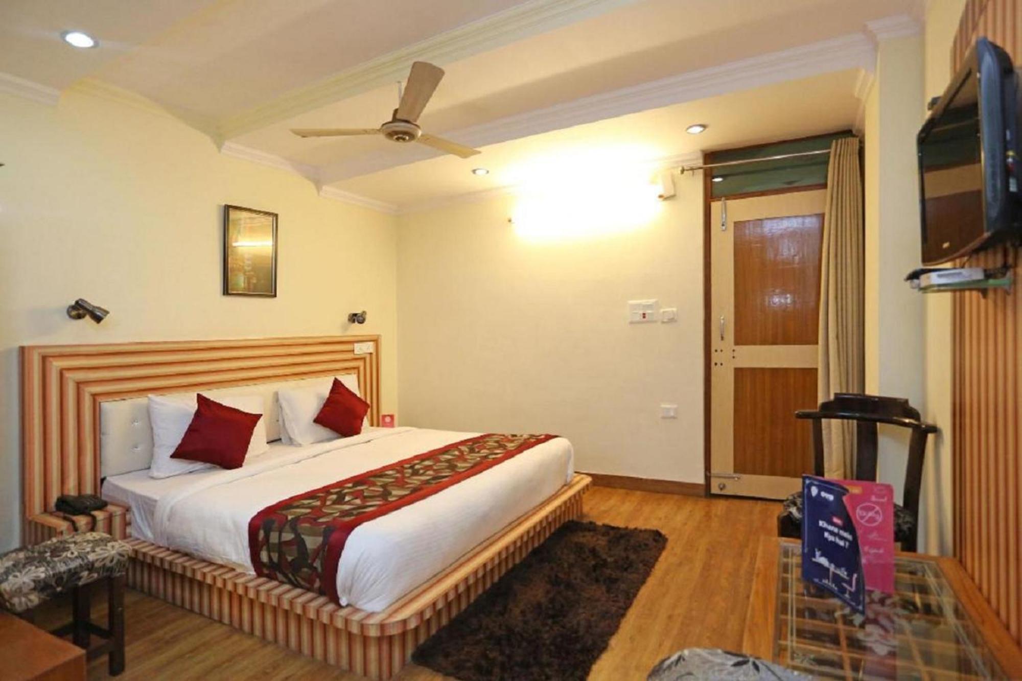 Goroomgo Moon Nainital Near Naini Lake - Parking & Lift Facilities -Hygiene And Spacious Room - Best Seller Extérieur photo