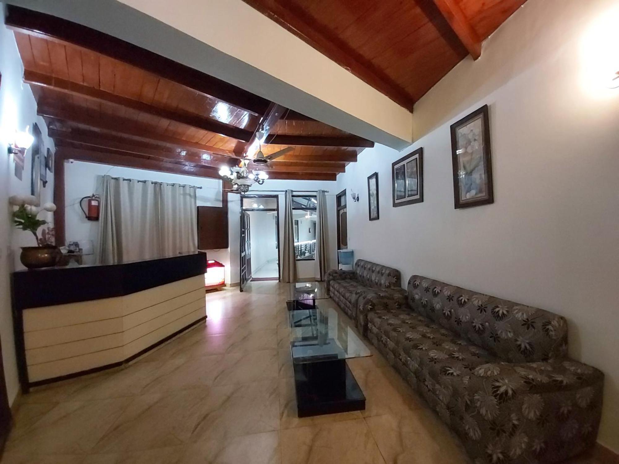 Goroomgo Moon Nainital Near Naini Lake - Parking & Lift Facilities -Hygiene And Spacious Room - Best Seller Extérieur photo