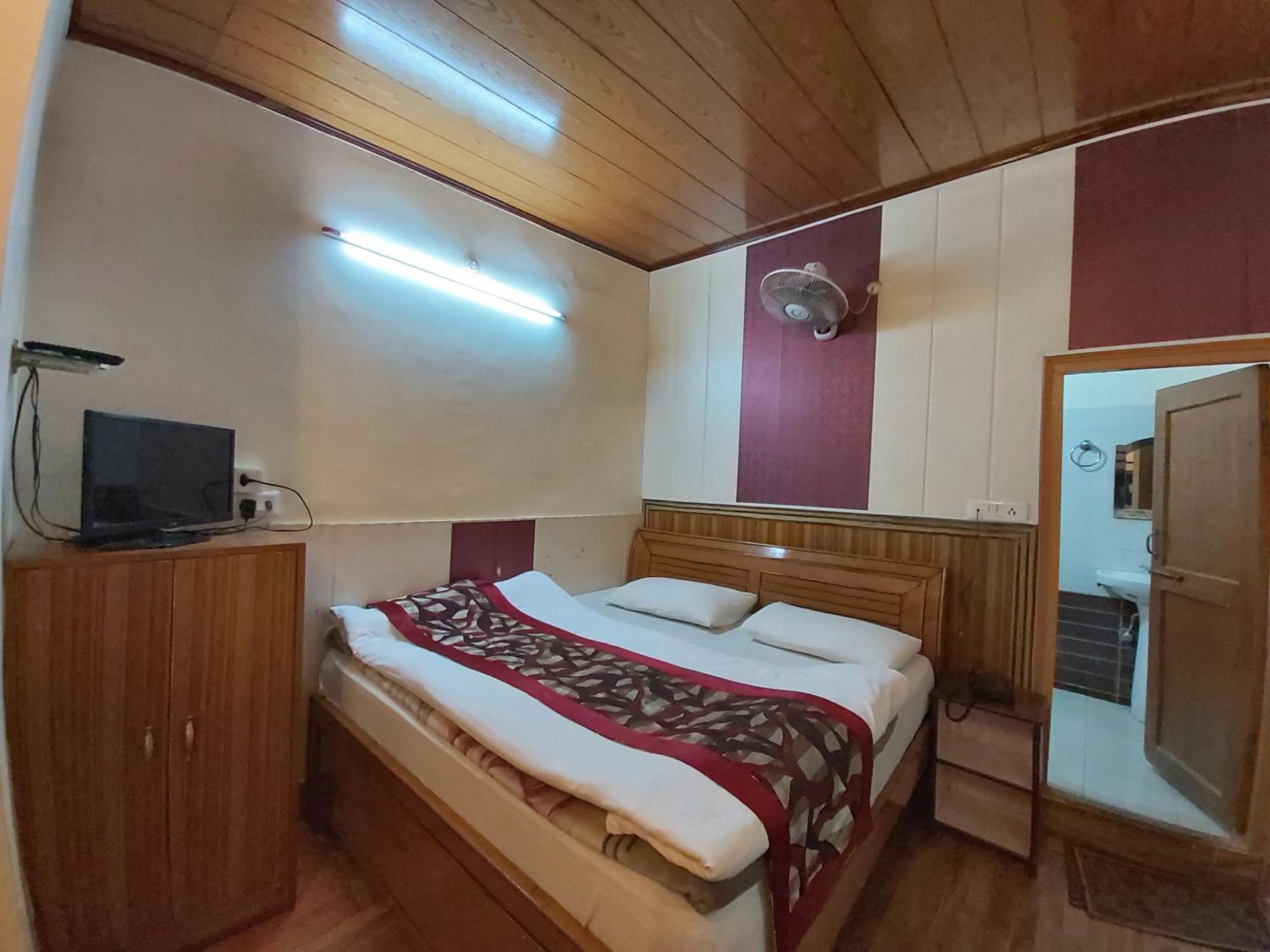 Goroomgo Moon Nainital Near Naini Lake - Parking & Lift Facilities -Hygiene And Spacious Room - Best Seller Extérieur photo