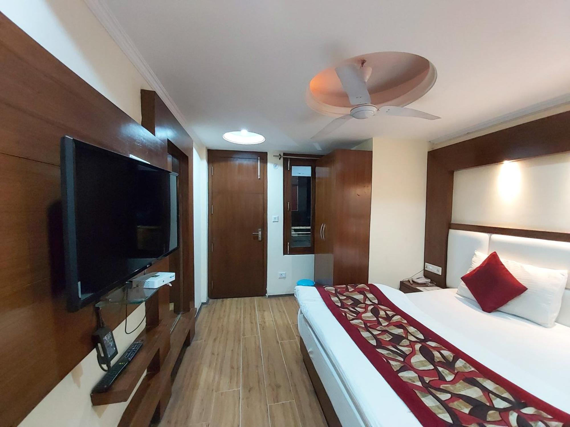 Goroomgo Moon Nainital Near Naini Lake - Parking & Lift Facilities -Hygiene And Spacious Room - Best Seller Extérieur photo